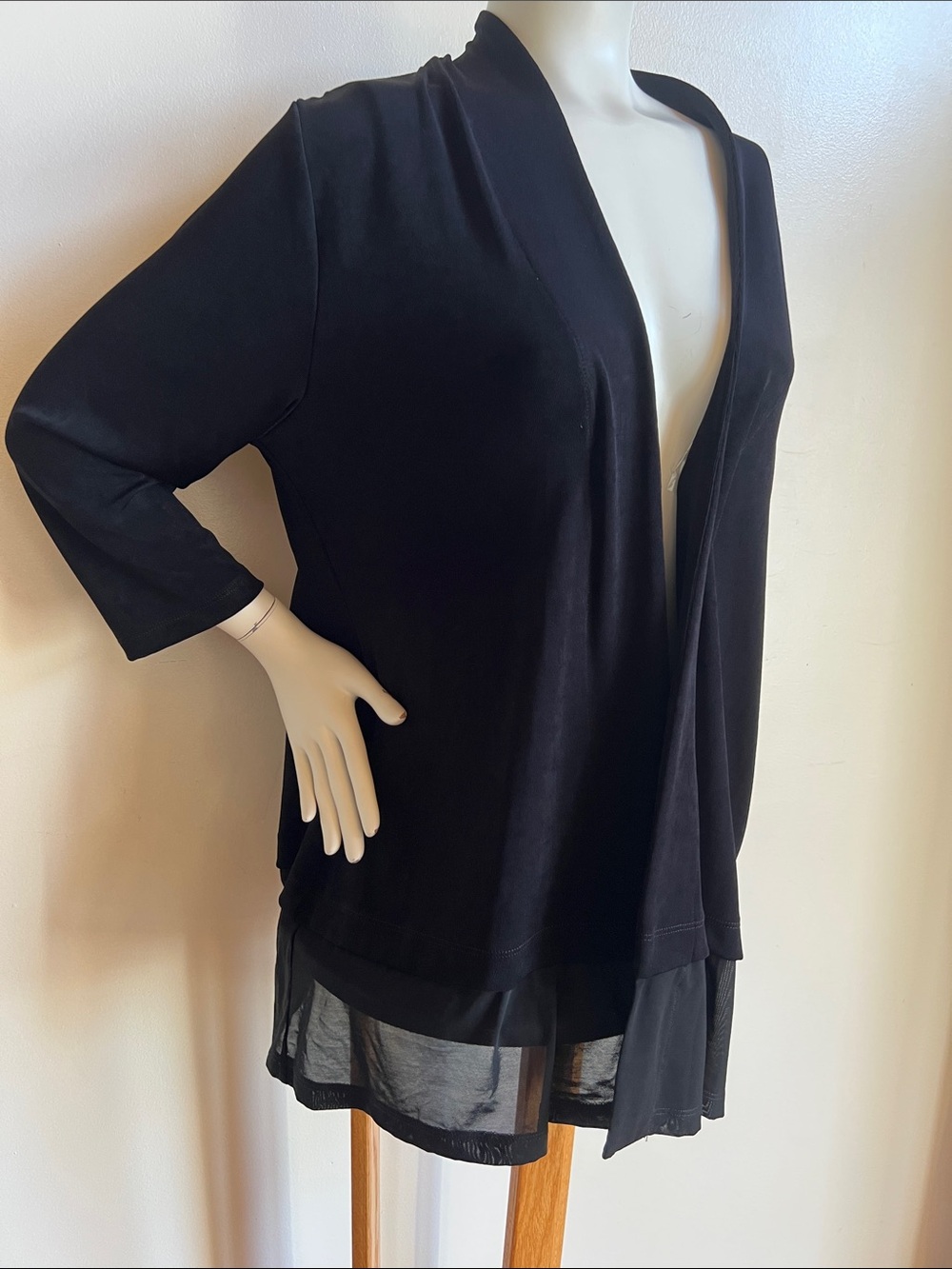 Chicos Black Open Front Layered Hem Cardigan shear bottom edge. travel staple